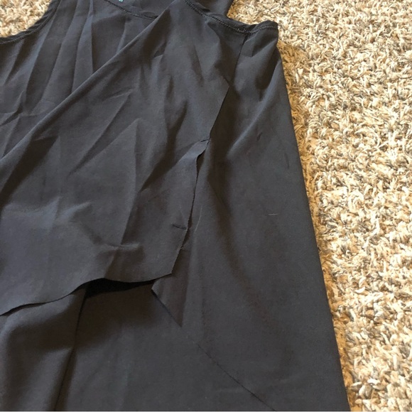 Ivivva Set Motion Tank Black V-Neck Laser Cut Back - Picture 9 of 10